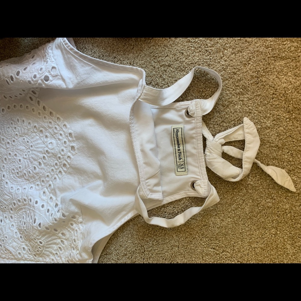 Like New Abercrombie and Fitch white tank size XS